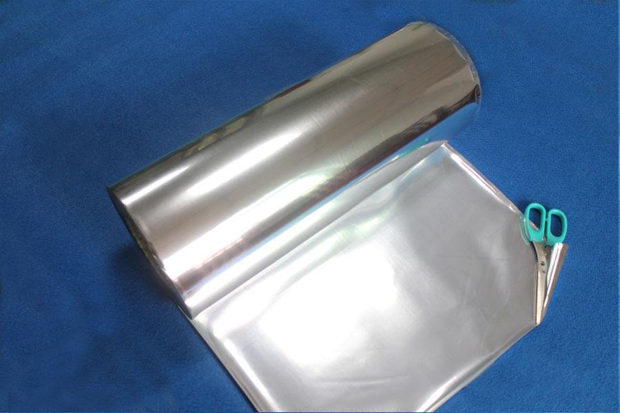 光伏背板封装用铝箔流延复合EVA的水汽阻隔率与双八五老化测试关键数据解析(图1) 铝箔流延复合EVA.jpg