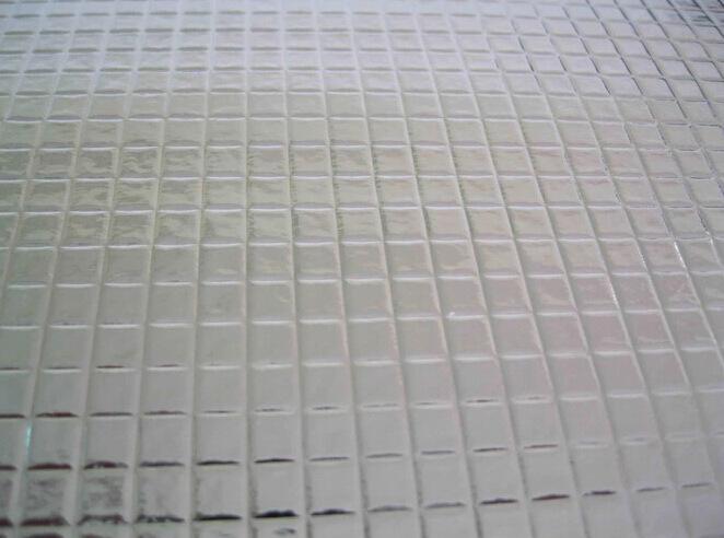 解析镀铝压纹膜常见压花纹理类型及其视觉与触觉效果(图1) 镀铝压纹膜.jpg